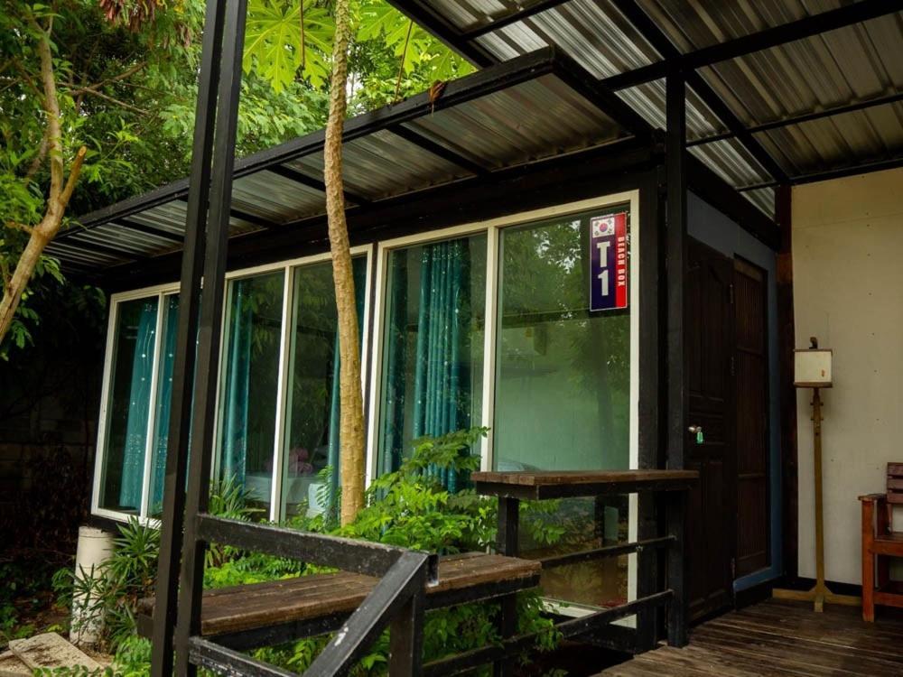 Beach Box Resort At Rimlay Rayong Dış mekan fotoğraf