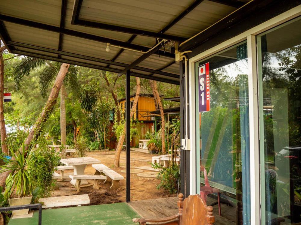 Beach Box Resort At Rimlay Rayong Dış mekan fotoğraf